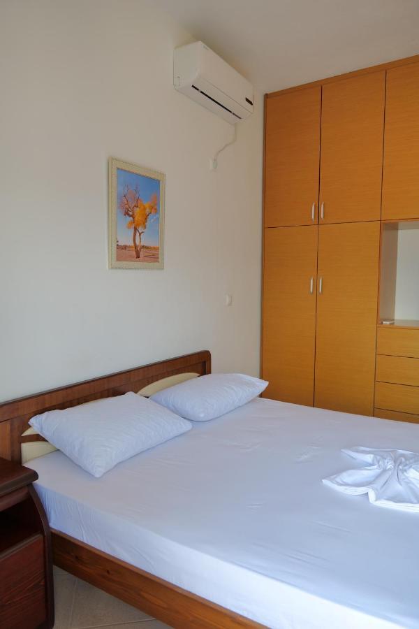 Pellumb Apartments Ksamil Exterior photo