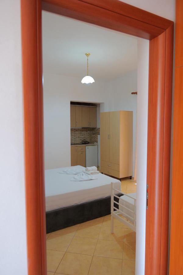 Pellumb Apartments Ksamil Exterior photo